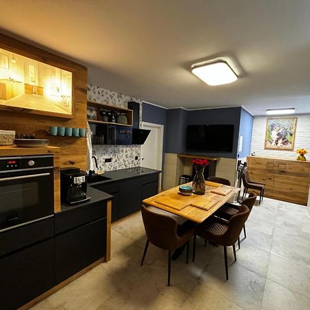 Huebner Apartments Erfurt Bagian luar foto