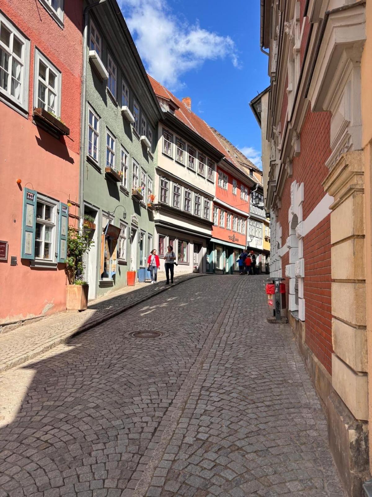 Huebner Apartments Erfurt Bagian luar foto