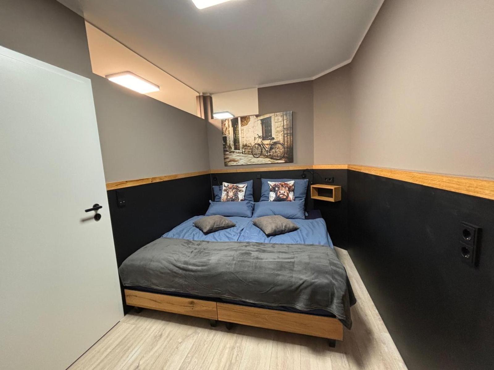 Huebner Apartments Erfurt Bagian luar foto